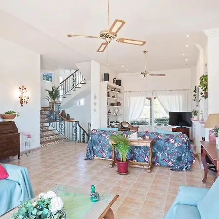 Sunnyside Villa *